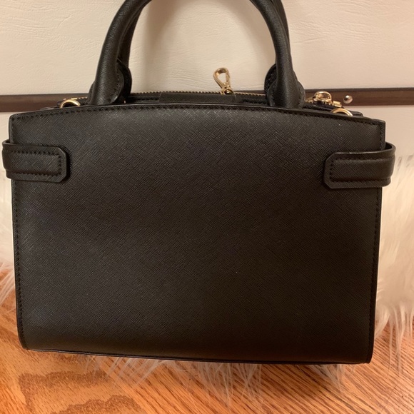 Micheal Kors bag - Picture 5 of 10